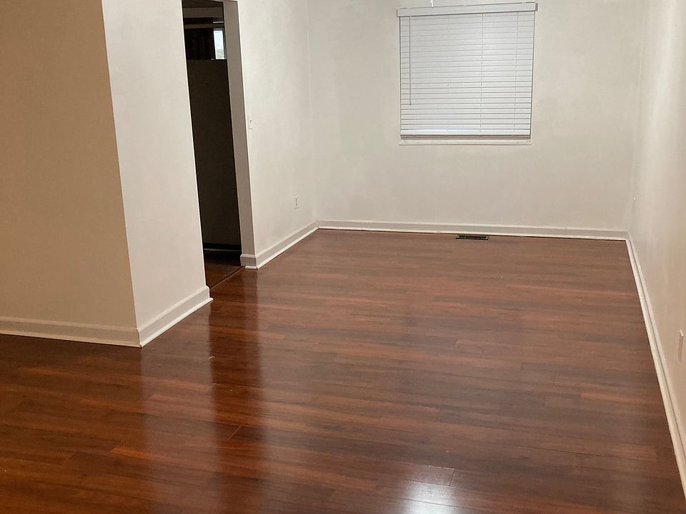 livingroom dining area
