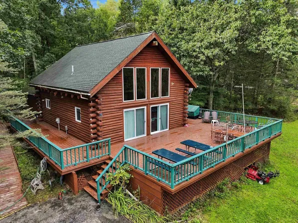 373 Fish Ct, Oxford, WI 53952