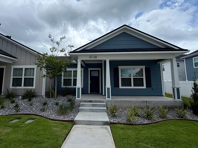 8210 NW 37th Rd #B — Photo 16