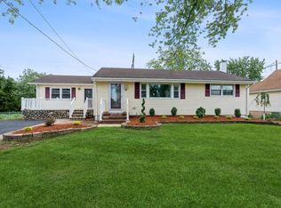 46 Fairview Ave, Edison, NJ 08817