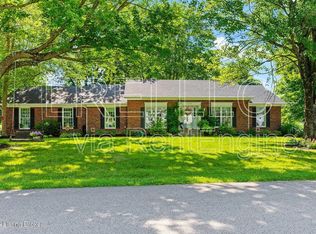 12100 Maplewood Rd, Goshen, KY 40026