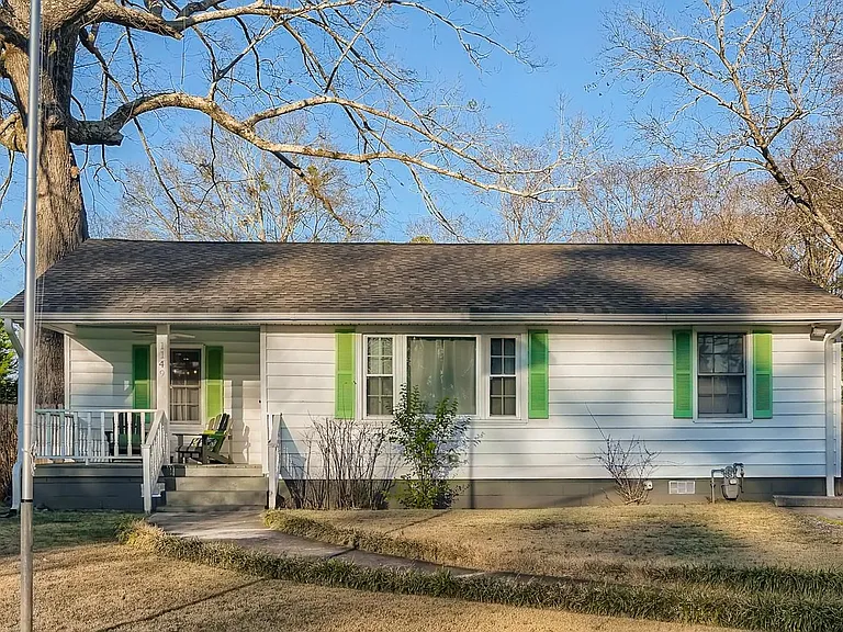 1149 Vista Trl NE — Photo 2