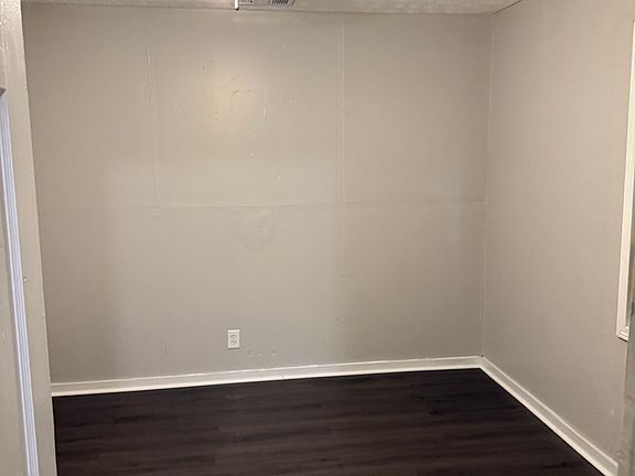 2nd image of 627 Johnson St