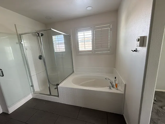 15645 Calabria Ct — Photo 36