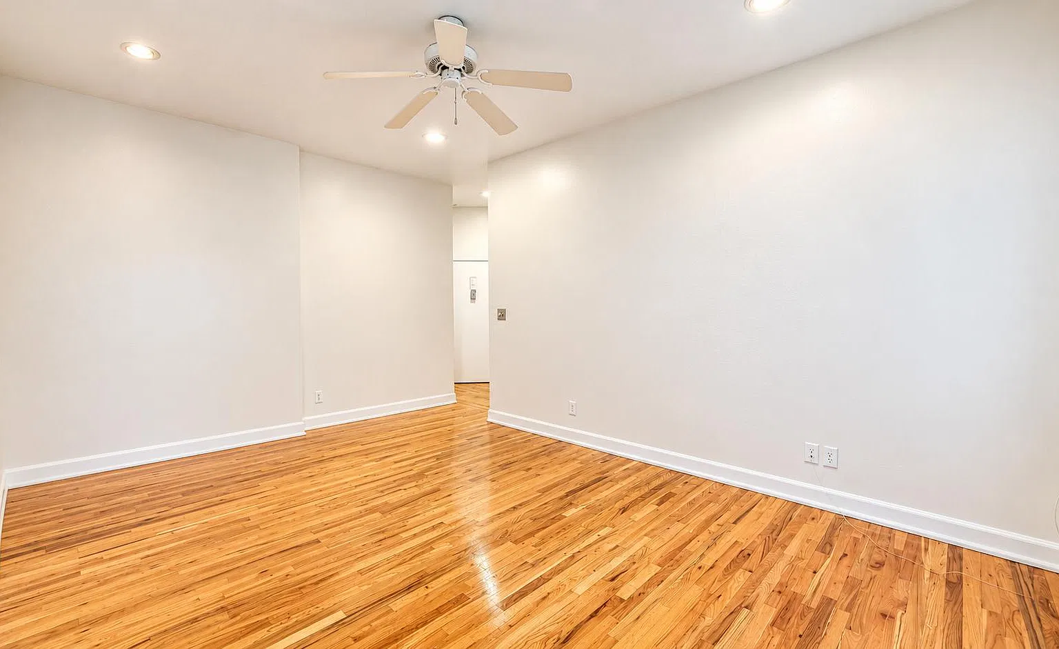 320 Wadsworth Avenue — Photo 4