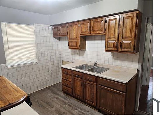 4th image of 1261 Waldorf Dr