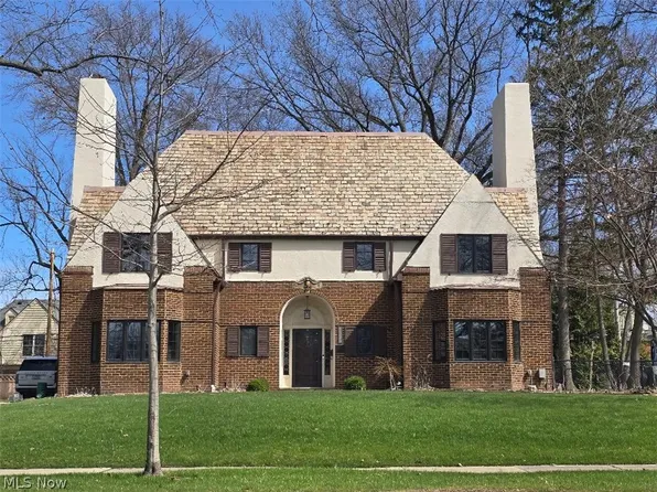 3125 Van Aken Blvd, Shaker Heights, OH 44120