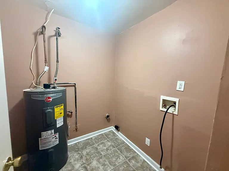 3244 Herbert Dr — Photo 9