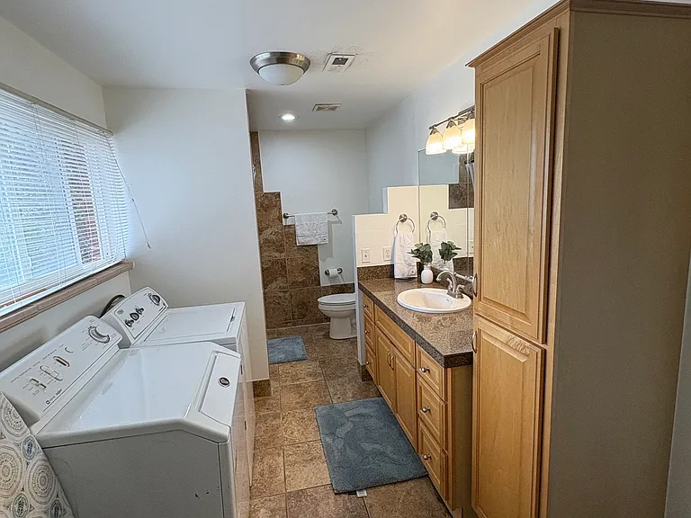 4045 N Canyon Rd — Photo 12