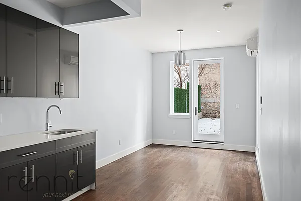 Rented by Rennit Inc. | media 37