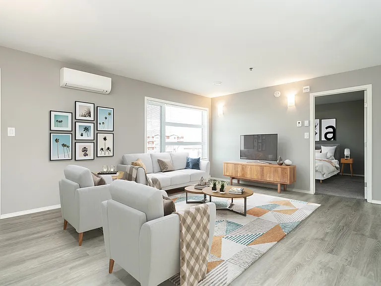 2096 De Vries Ave — Photo 8