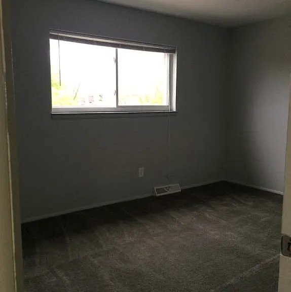 Garfield Villa Apartments — Photo 10