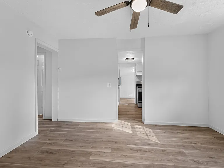 138 Austin Ave — Photo 18