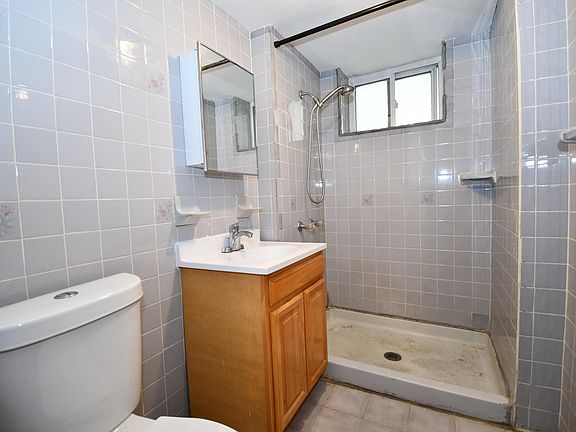 5th image of 2034 E 72nd St