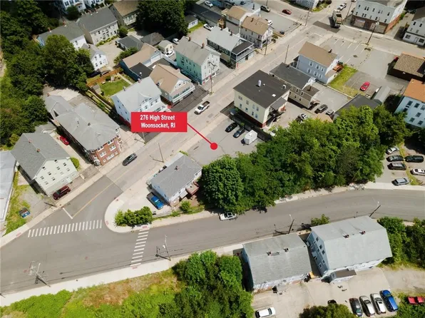 276 High St, Woonsocket, RI 02895