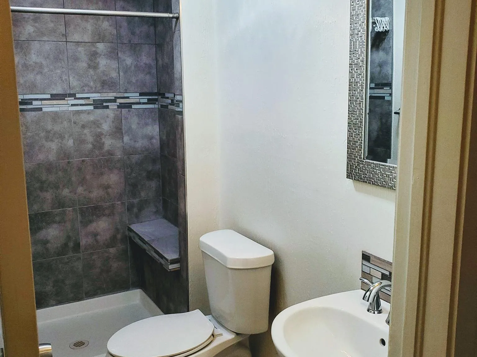 Studio, 350 sqft, $1,100 — Photo 4