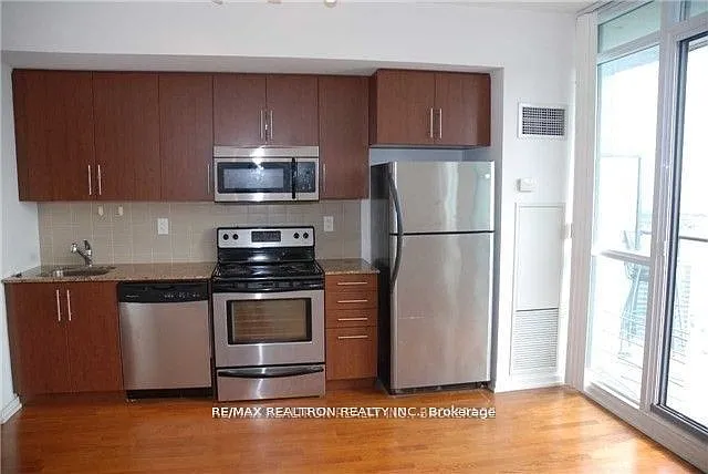 65 Bremner Blvd #3904 — Photo 3