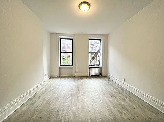 3rd image of 317 E 93rd St APT 3S