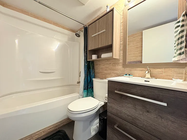 313 20th Ave SW #402 — Photo 34