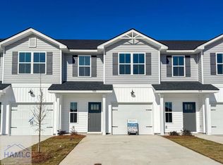 100 Beaumont Dr, Hinesville, GA 31313