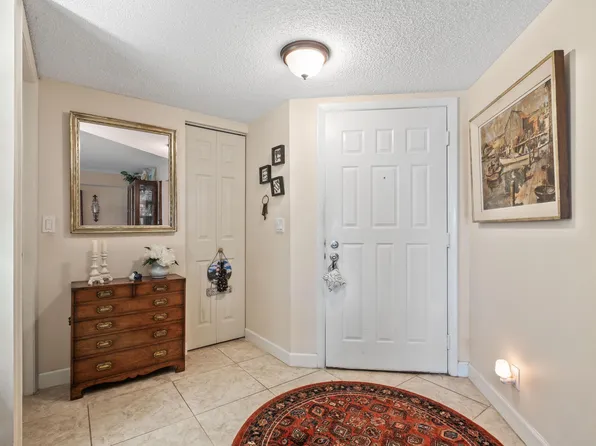 3313 Perimeter Drive #1611, Greenacres, FL 33467