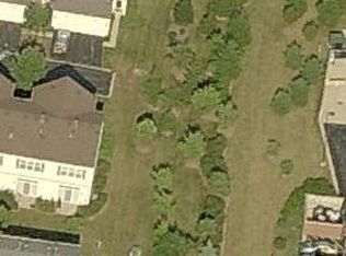 2994 Falling Waters Ln UNIT 20, Lindenhurst, IL 60046