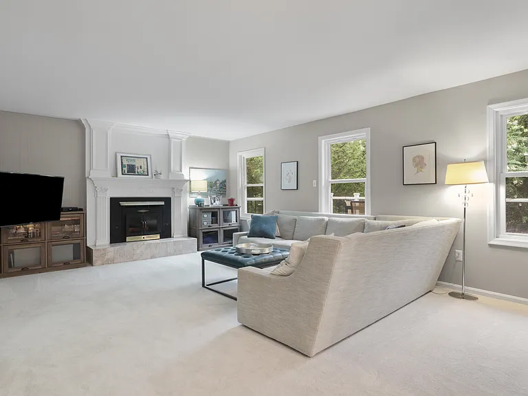 3366 Taleen Ct — Photo 10