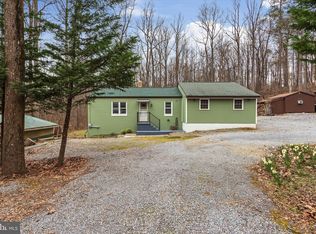 557 Beechwood Ln, Bluemont, VA