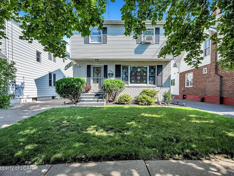 389 Osceola Ave — Photo 1
