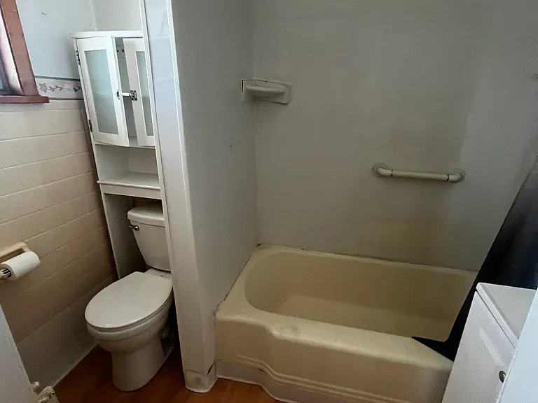 417 Smith St #2 — Photo 9