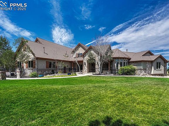 2nd image of 3851 Castle Butte Dr