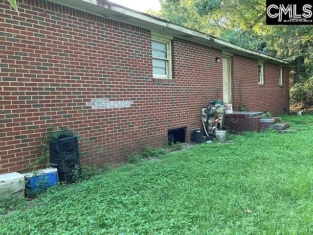 2nd image of 105 Spring St