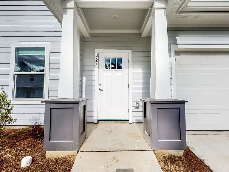 226 Date Palm Ln — Photo 7