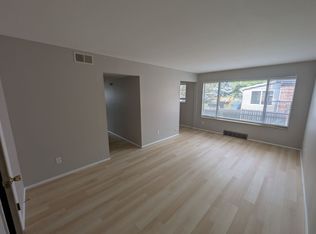 5353 Walsh St APT 1D, Saint Louis, MO