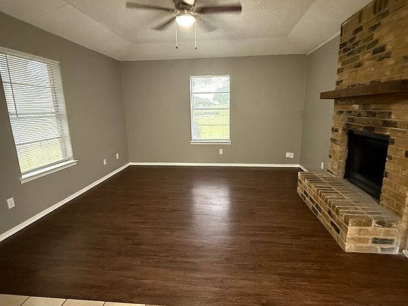 4th image of 7526 Hanover Ln