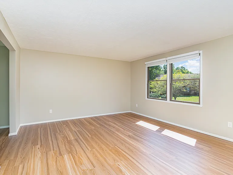20 Garrison Dr — Photo 4