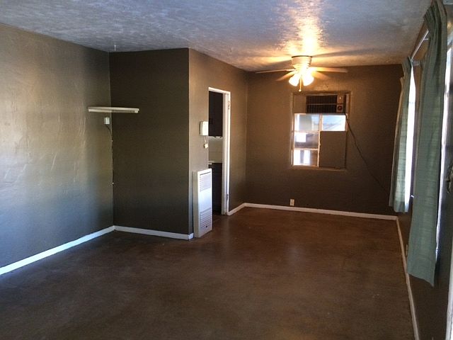 1st image of 2109 Valencia Dr NE