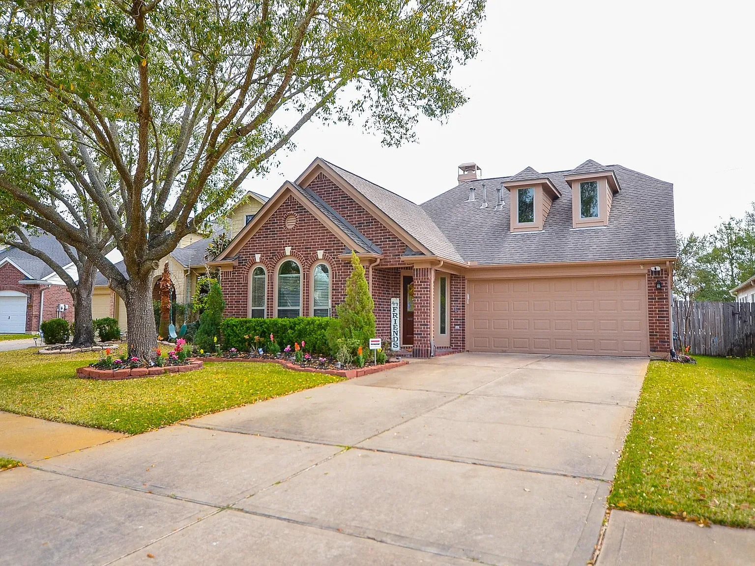 3 bed, 3.0 bath, 1725 sqft, $2,800 — Photo 3