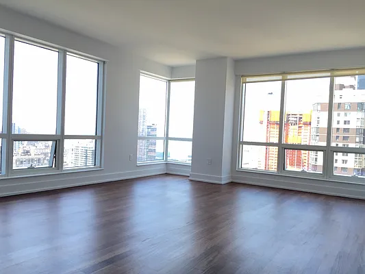 Sold by Hudson 3 Inc | media 1