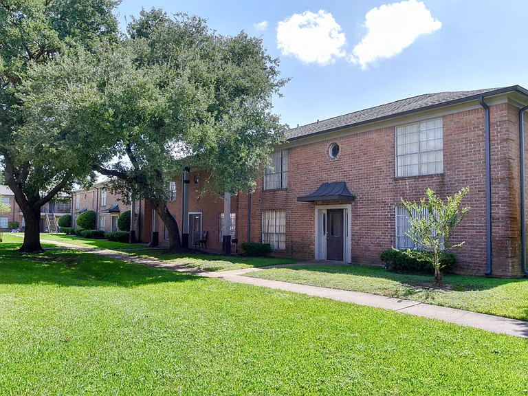 The Heights at Post Oak — Photo 45