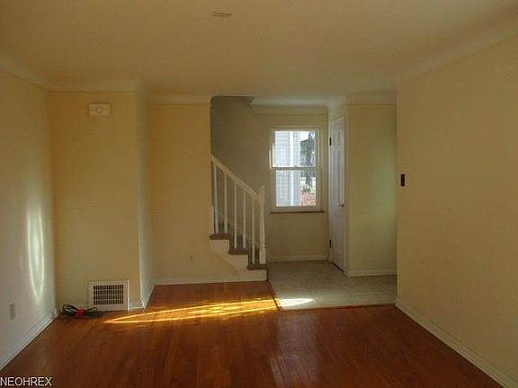 2nd image of 21951 Kenison Ave
