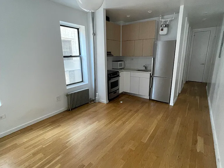 3694 Broadway #3B — Photo 1