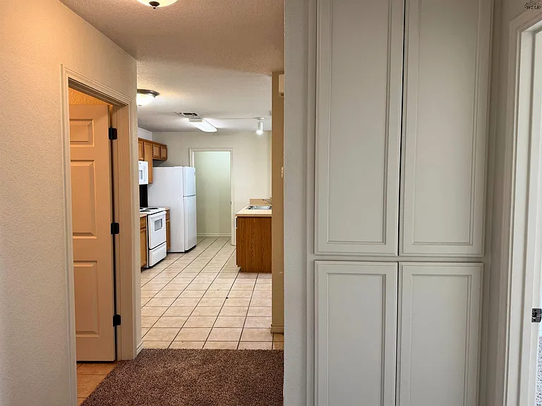 4710 Brookdale Dr — Photo 12