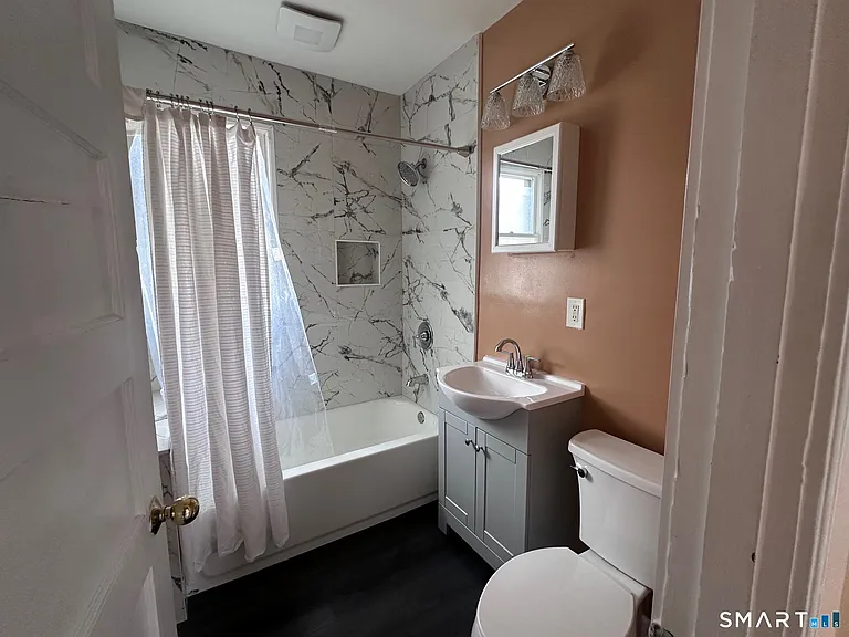 22-24 Bushnell St — Photo 10