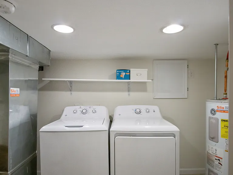 2355 E Harold St — Photo 13