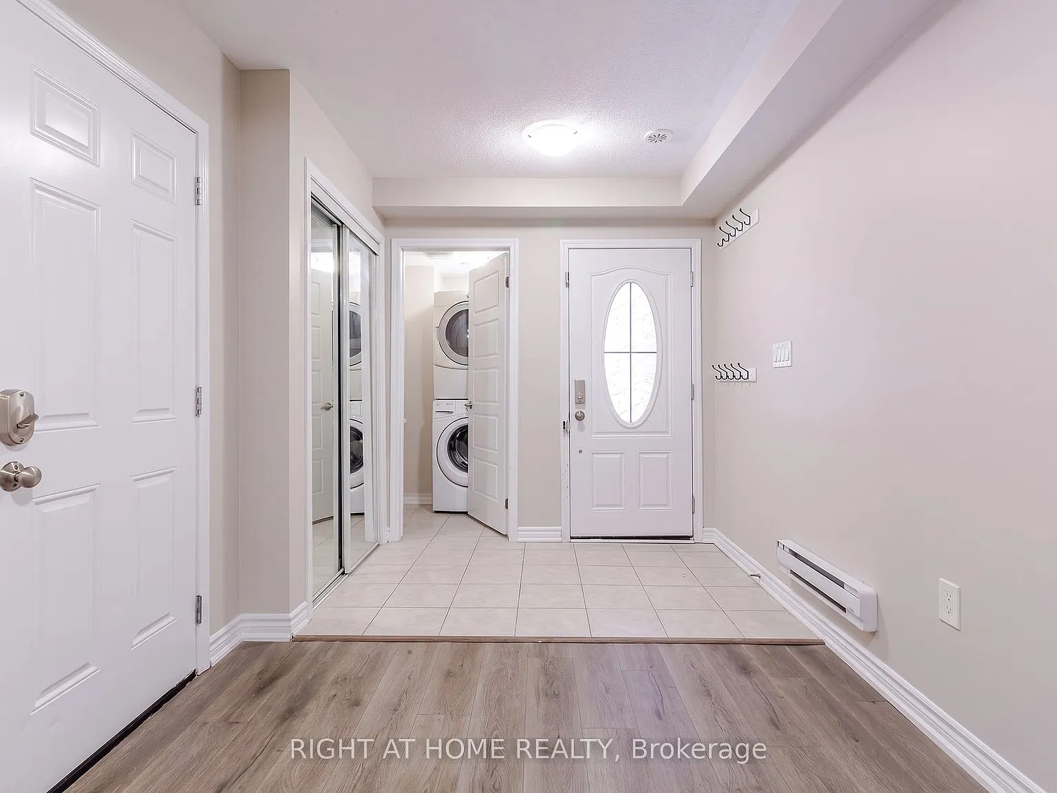 3 bed, $2,899 — Photo 2