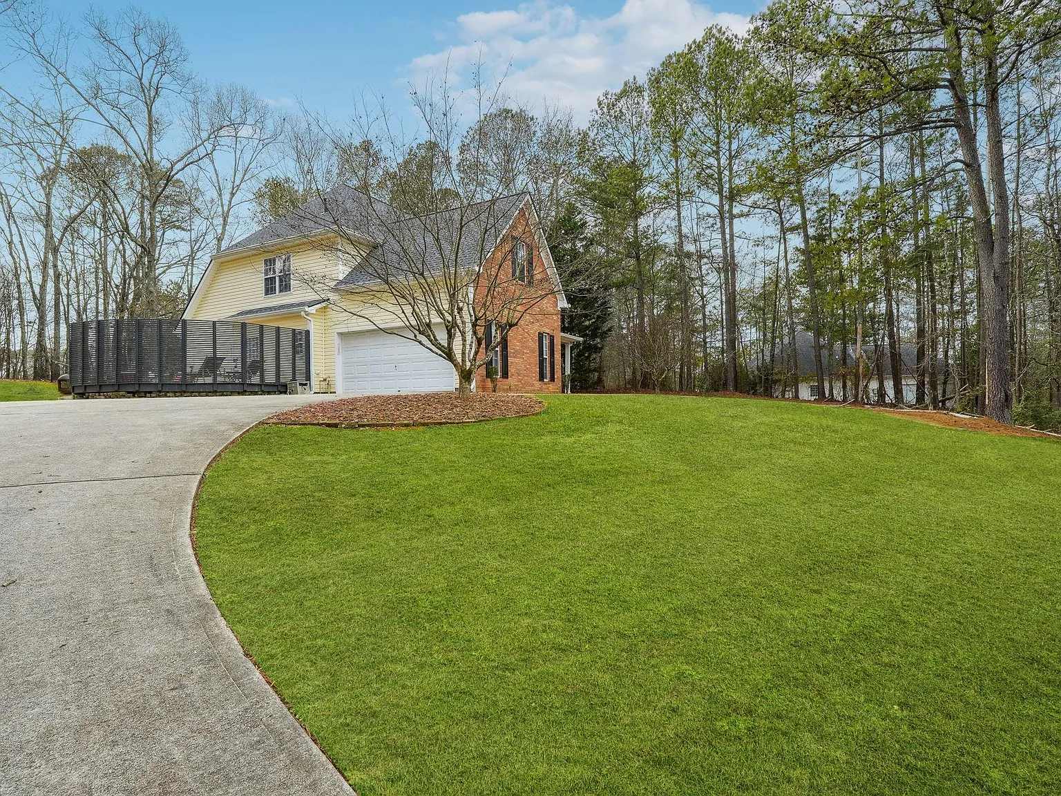 135 Farr Lake Dr — Photo 4