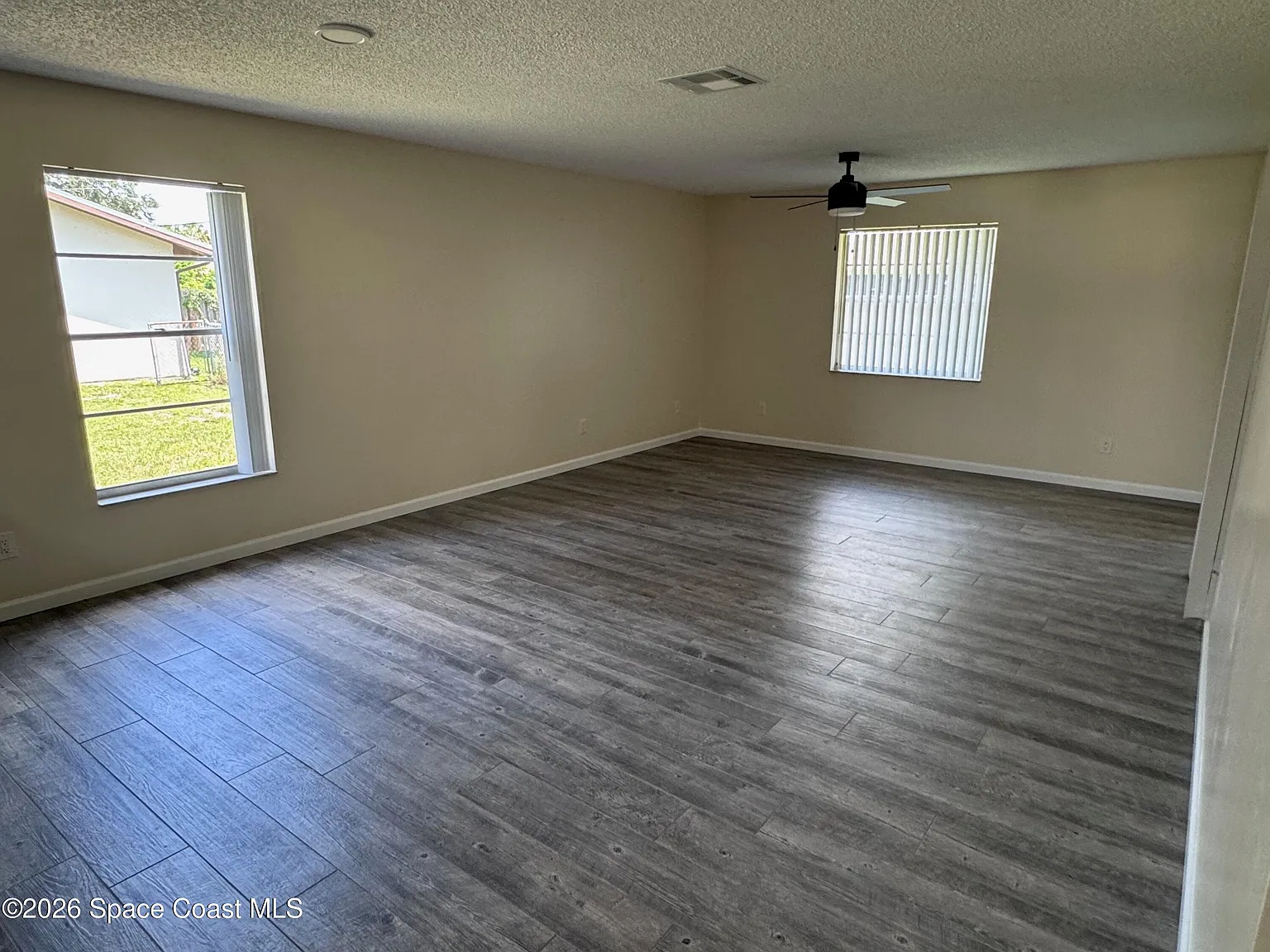 2 bed, 2.0 bath, 1000 sqft, $2,000 — Photo 3