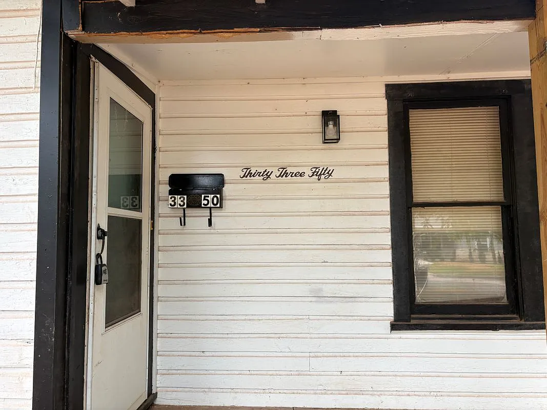 2 bed, 1.0 bath, 780 sqft, $1,200 — Photo 3