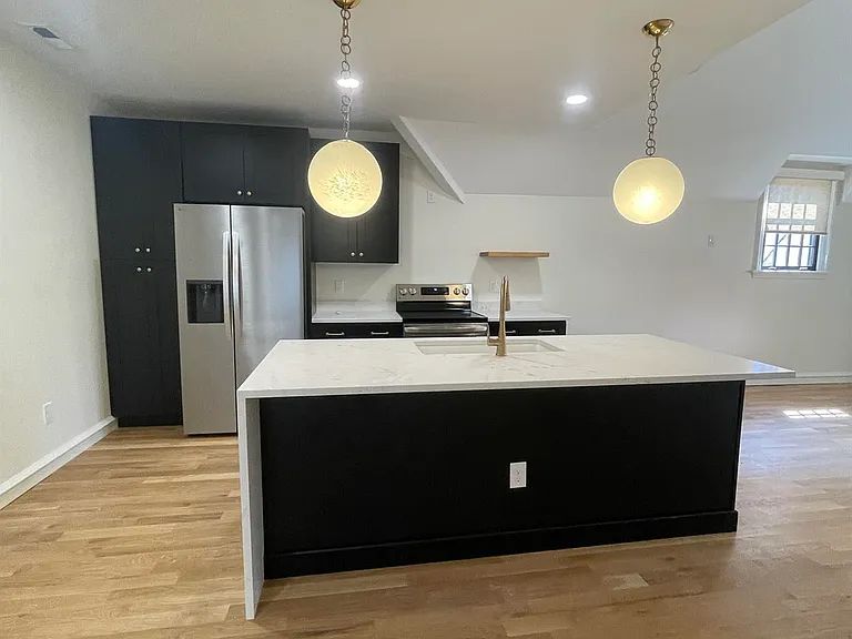 1005 Madison Ave — Photo 16